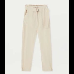 Belted pants with buckle